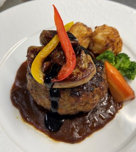 ロッシーニ風ハンバーグ（フォアグラのせ）