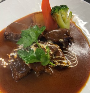 牛ほほ煮込み