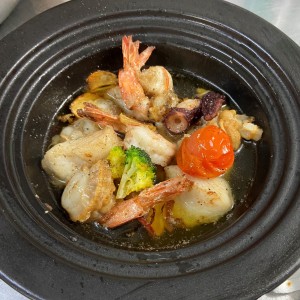 魚介のアヒージョ
